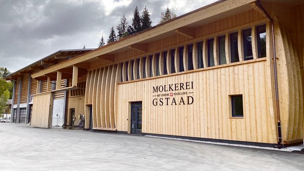 Rund 300 m³ zertifiziertes einheimisches Holz wurde in Gstaad für den Bau der neuen Molkerei verwendet. Eine Herzensangelegenheit der Verantwortlichen. (Bild René Ryser)