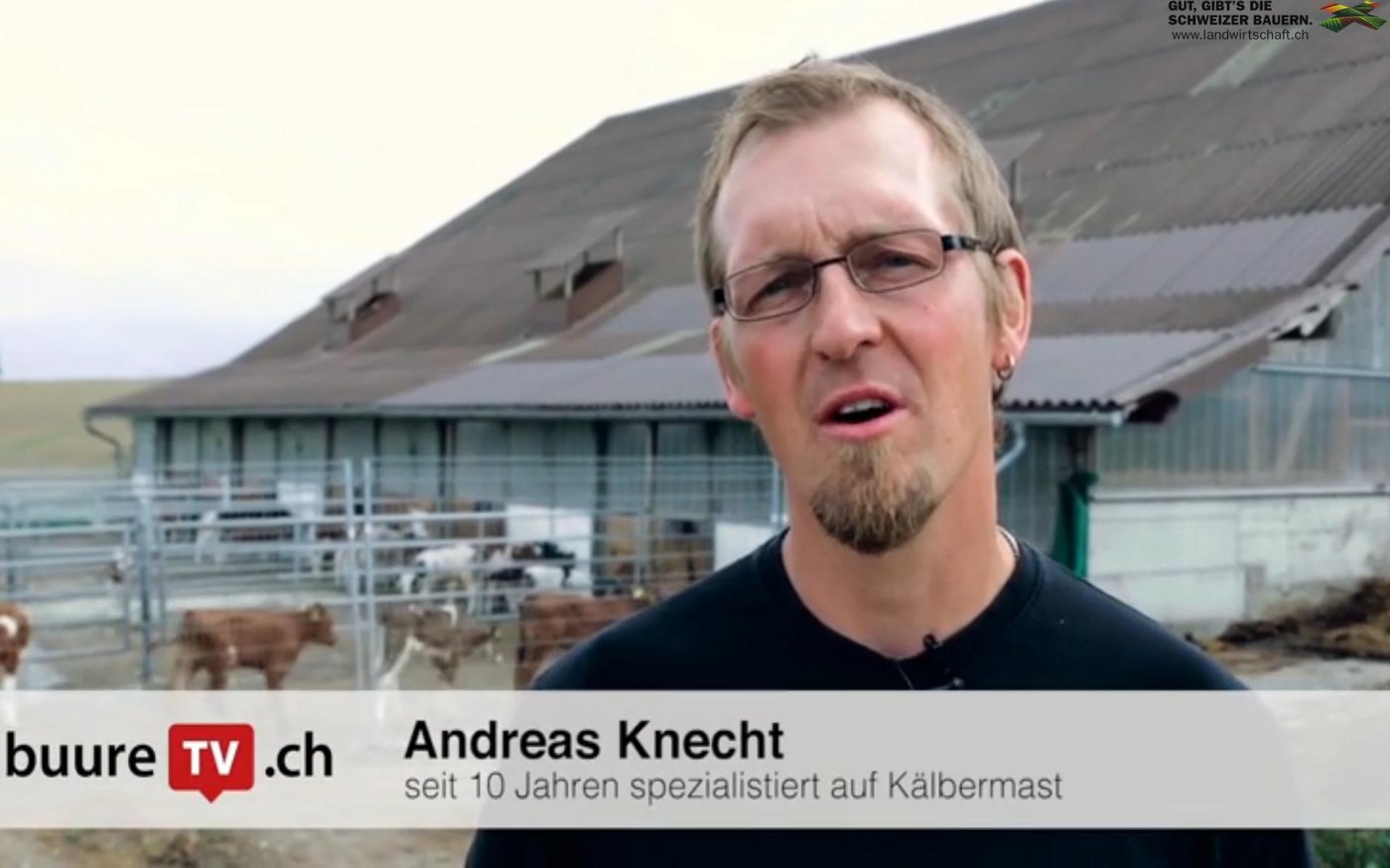 Im Video gibt der erfahrene Kälbermäster Andreas Knecht Auskunft. (Bild Screenshot Facebook)