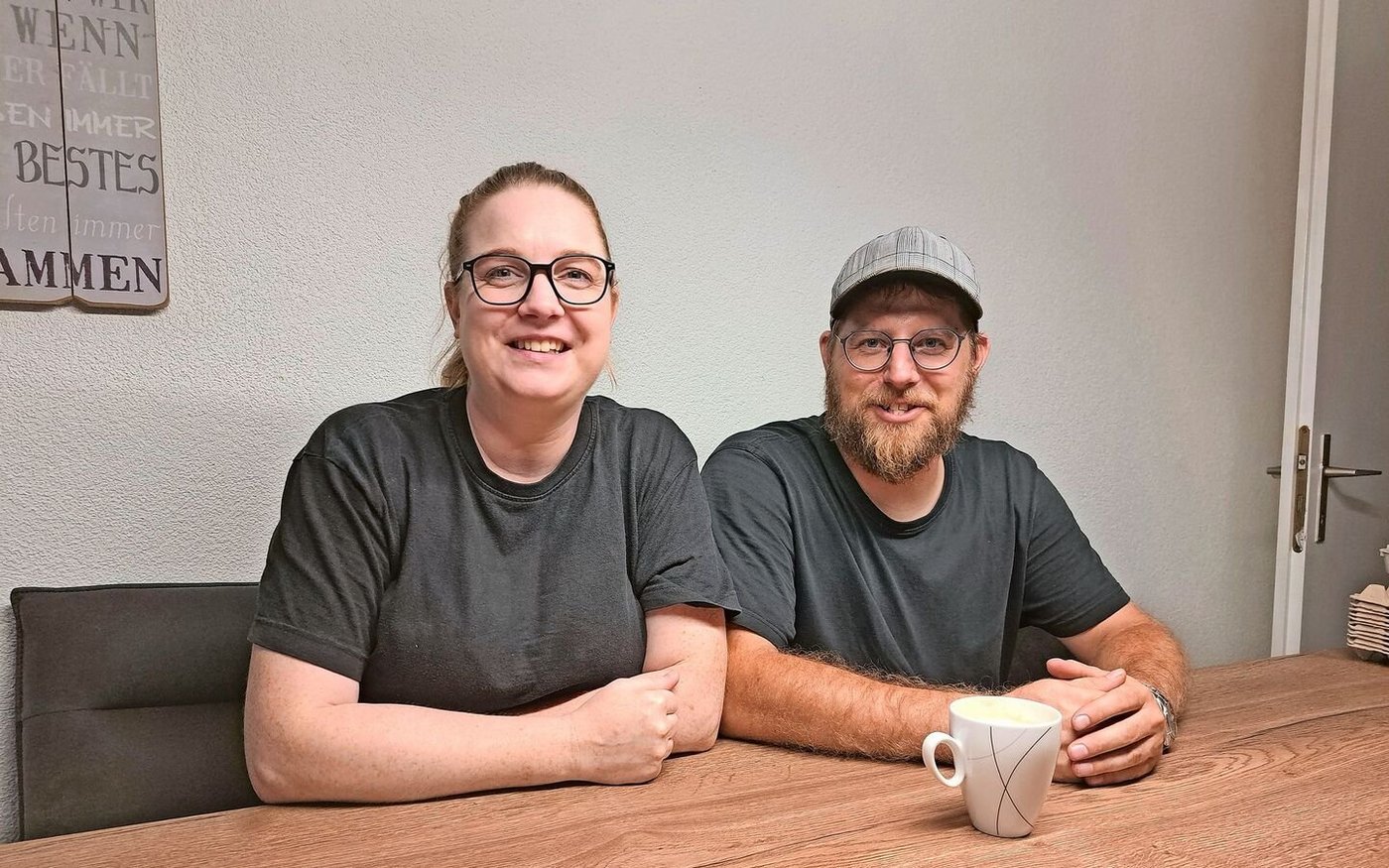Renate und Josua Sommer von der Kammerjägerei Sommer GmbH sind alleine wegen der Asiatischen Hornisse mehrmals pro Woche im Einsatz.  