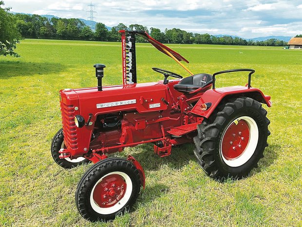 Oldtimer der Woche: «Zuerst wollte ich den McCormick gar nicht haben» Nach der umfassenden Restauration durch Christian Kobler erstrahlt der McCormick D-219 in neuem Glanz. (Bild Christian Kobler)