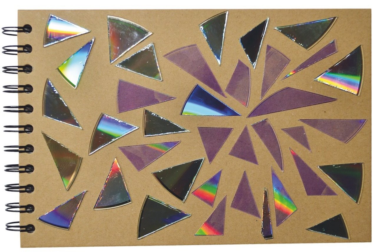 Mosaik zum Selbermachen aus alten CDs. (Bild: Pia Bertsch)