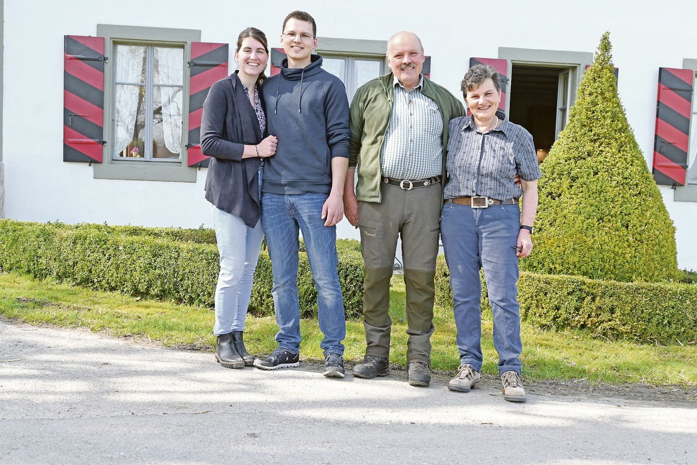 Familie Chervet (v. l. n. r. ): Inès Lamon, Fredy, Alfred und Vreni Chervet. (Bilder jba)