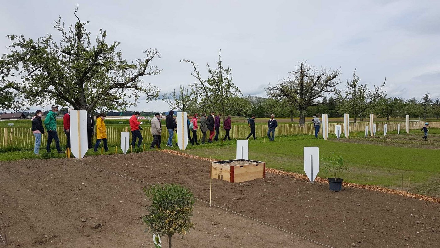 Impression von der Eröffnung des Berner Weltackers in Zollikofen. (Bild Dietlind Haarbrücker))