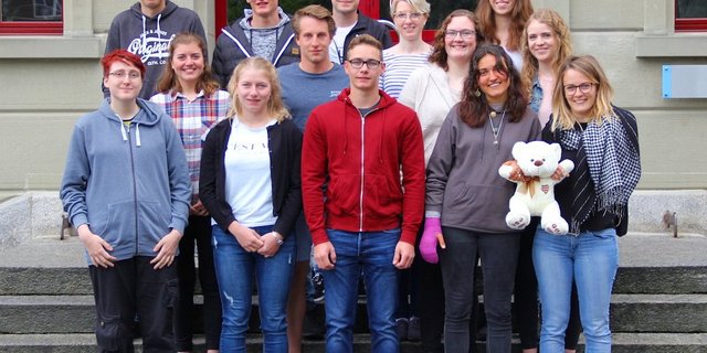 Die Klasse A der Berufsmaturandinnen und Maturanden des Lehrgangs Natur, Landschaft und Lebensmittel (Bild zVg). 