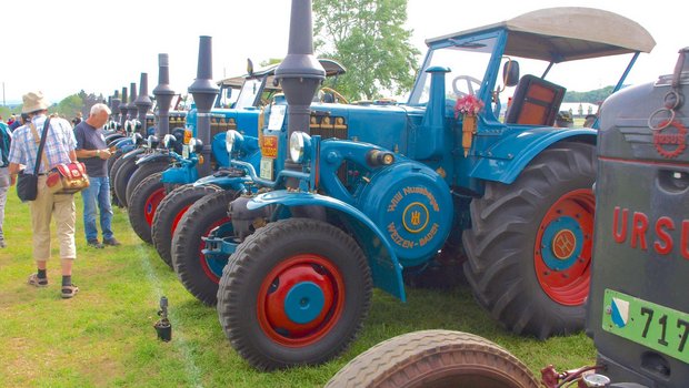 Das Wettheizen der «Bulldogs»-Traktoren bildete ein Höhepunkt des Oldtimer-Traktorentreffens. (Bilder Mario Tosato)