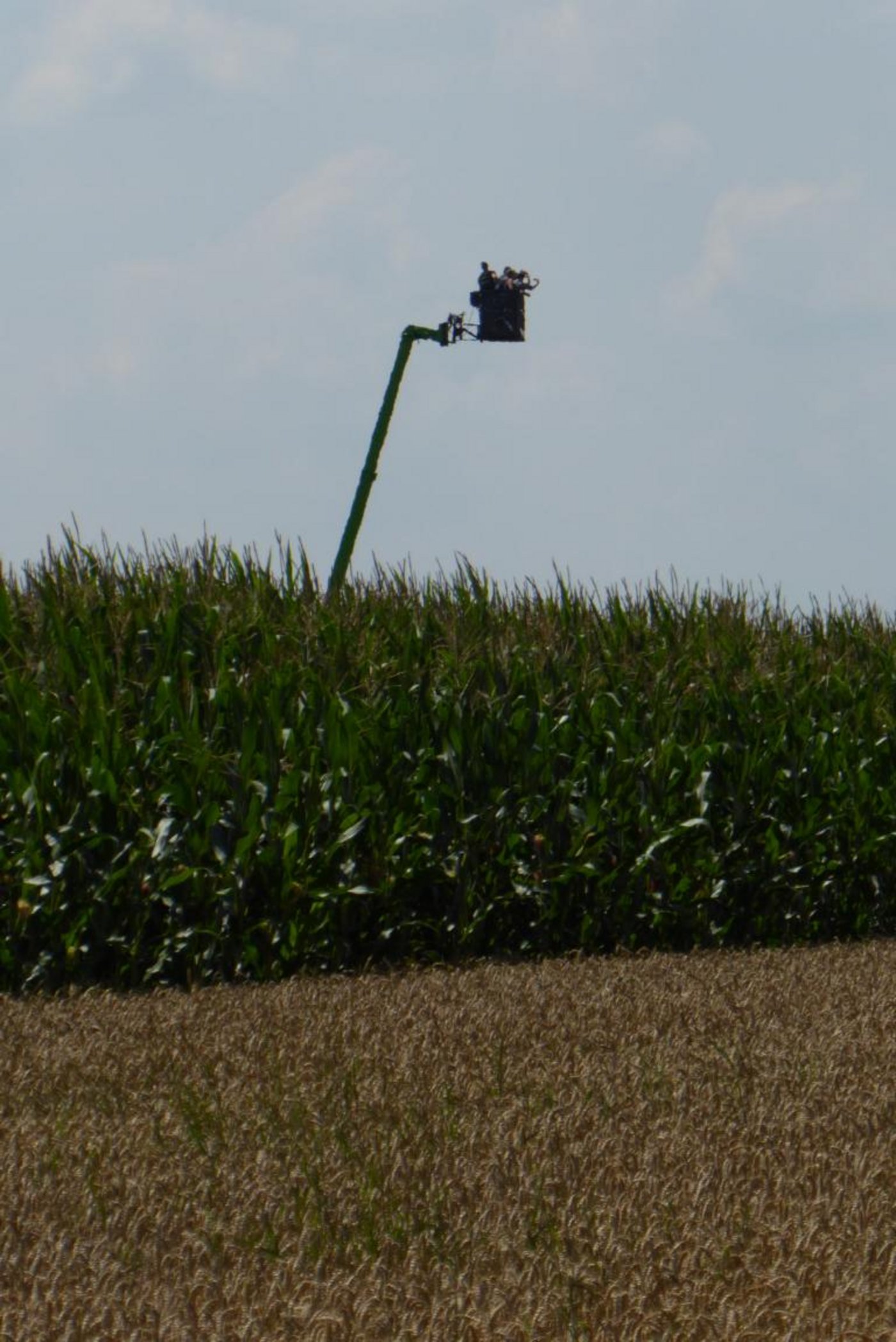 Von weitem ist die Hebebühne sichtbar, die die Besucherinnen und Besucher nach oben bringt, um einen besseren Überblick zu haben.