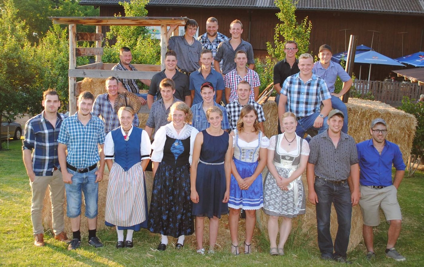 18 Landwirte und 5 Landwirtinnen sind stolz auf ihren Abschluss. (Bilder Michael Ruoss)