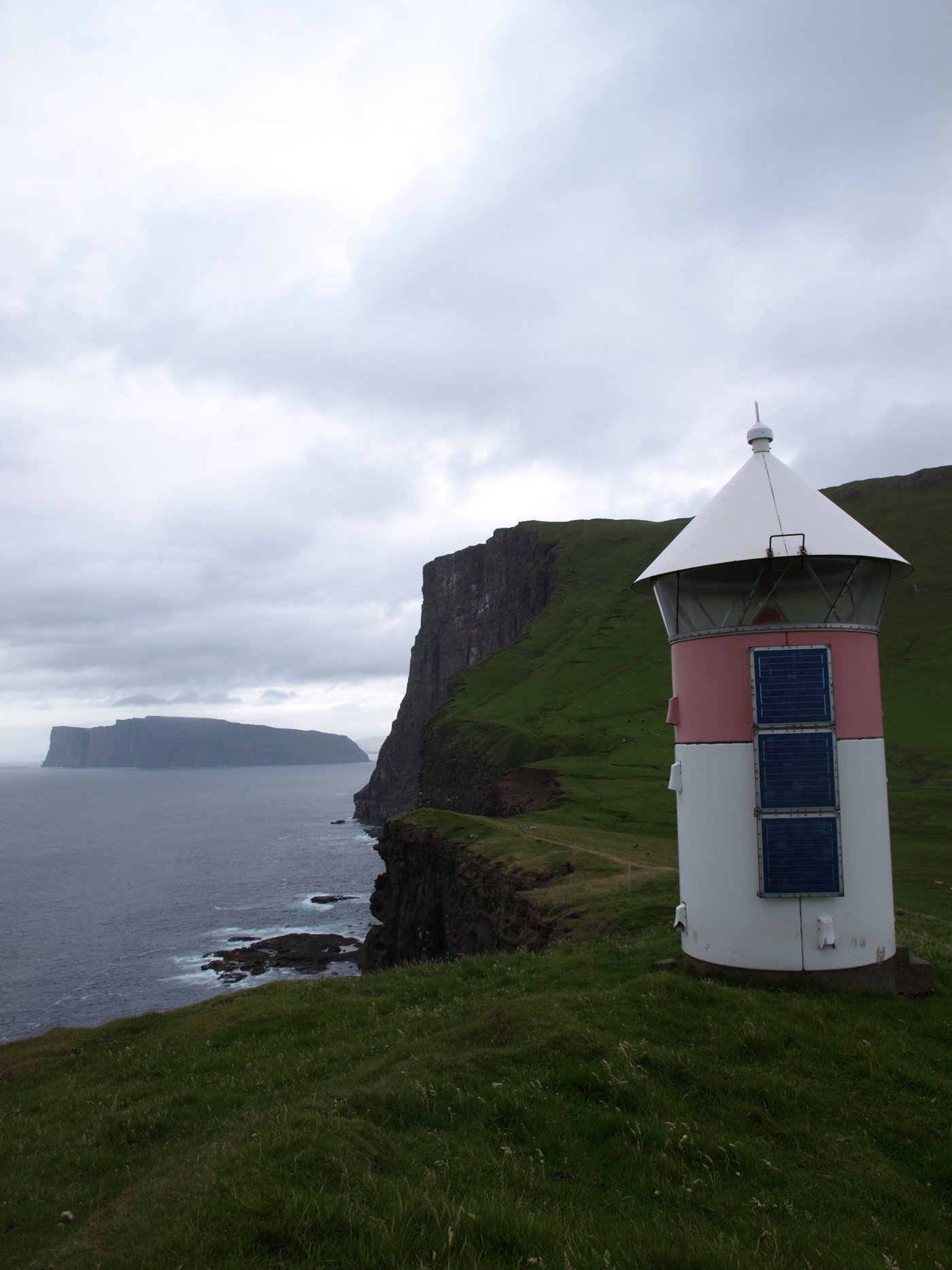 Die Färöer-Insel Stóra Dímun: Der Leuchtturm. 