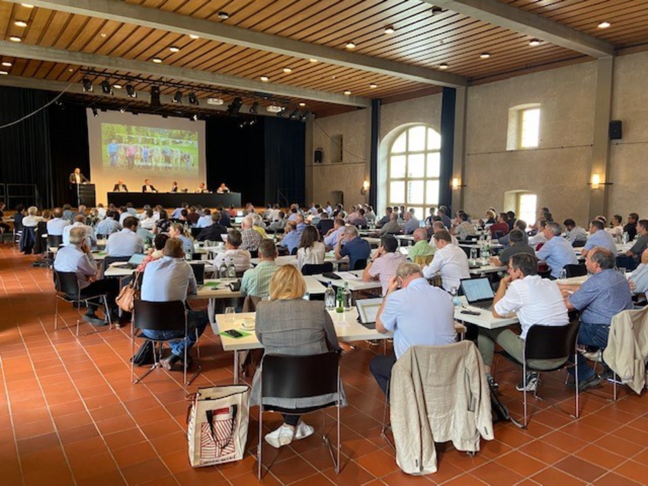 Höchste Beteiligung seit langem: Nicht weniger als 100 von 105 Mitglieder der Landwirtschaftskammer waren in Solothurn zugegen. (Bild akr)
