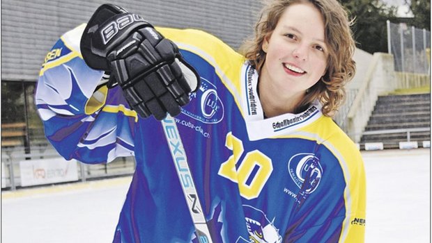 Nele Tummer hofft, mit dem Frauenteam des Eishockey Club Schafhausen wieder in die C-Liga aufsteigen zu können. (Bild jba)