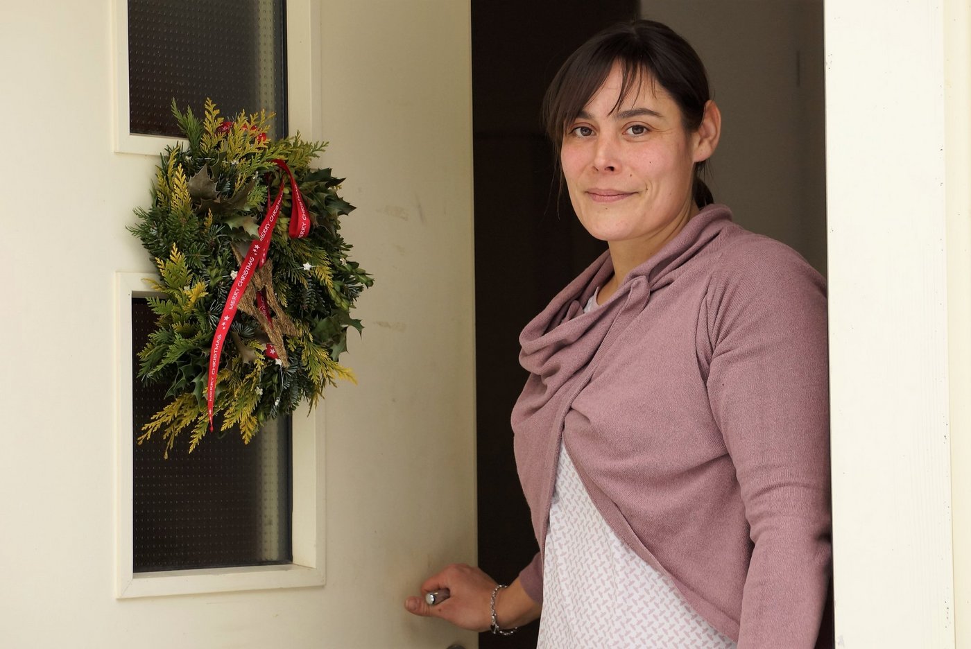 Andrea Hochuli öffnet ihre Haustüre auch fremden Leuten: Sie bietet zwei Bed-&-Breakfast-Zimmer an. (Bild Ruth Aerni)