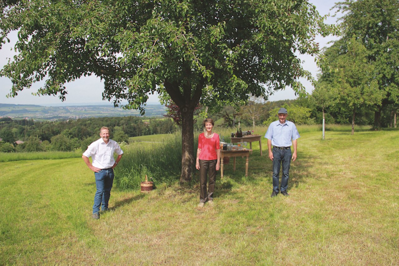 Am Tag der Biodiversität am 22. Mai hatte Bundesrätin Simonetta Sommaruga den Betrieb der Familie Schweizer in Hosenruck besucht. Dabei habe der VLT seinen Standpunkt zum Administrativen Aufwand darlegen können. (Bild zVg)