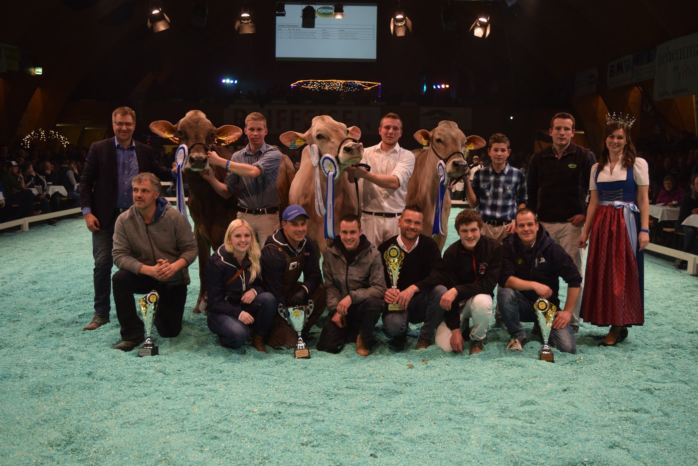 Junior-Champion-Wahl (v.l.): Vize-Champion Gioja, Junior-Champion Atacama und Junior Honorable Mention Nuria.