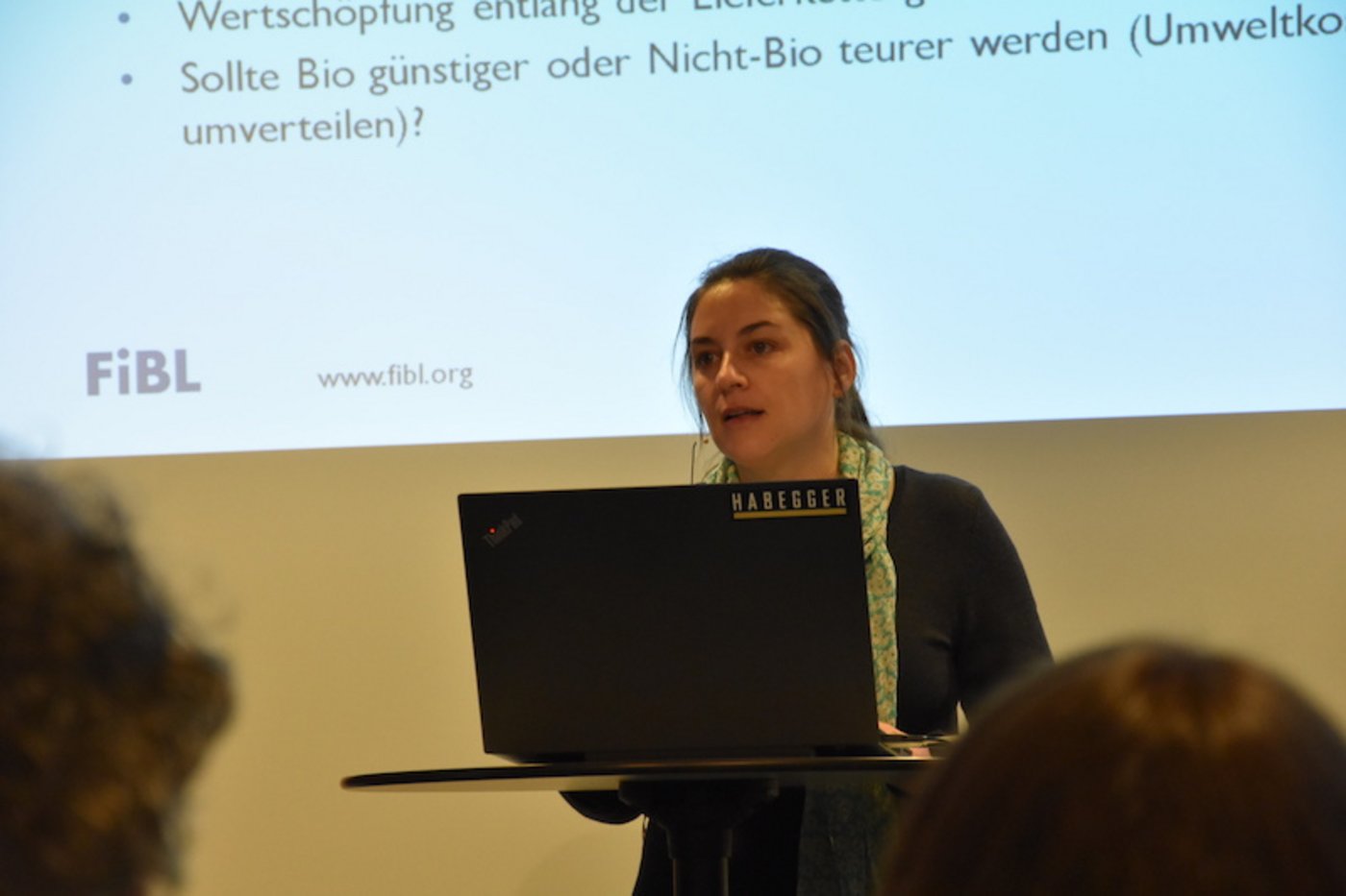 Steuerten den wissenschaftlichen Beitrag bei: Hanna Stolz.... 