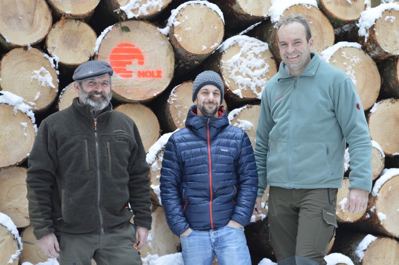 Das neue Team bei Wald Seetal-Habsburg: Die Betriebsförster Christian Siegrist (r.), Lukas Gerig und Robert Suter (l.).  (Bild zVg)