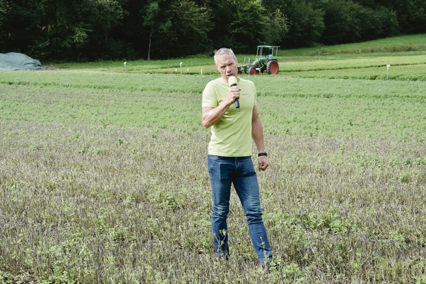 «Man wird zwar nicht reich vom Kräuteranbau, aber man kann davon leben.»Ernst Flückiger baut seit 33 Jahren Bio-Kräuter auf dem Fallernhof in Rüttenen SO an.