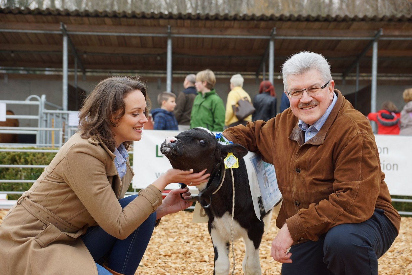 Verbunden mit der Landwirtschaft: Roland Brogli an der ALA 2013 in Lenzburg mit Ex-Miss Schweiz Tanja Gutmann. (Archivbild rae)