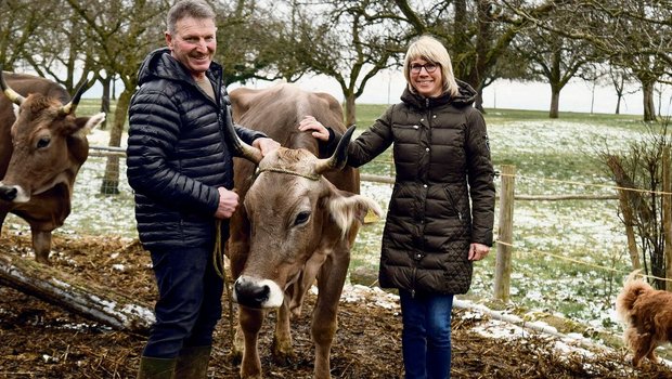 Sepp Sennhauser ist Sepp Sennhauser ist Co-Präsident von Bio Ostschweiz und St. Galler Mitte-Kantonsrat. Für Ehefrau Erika ist es kein Problem, dass ihr Mann so exponiert ist. «Ich bekomme ja nicht alles mit», meint sie augenzwinkernd.