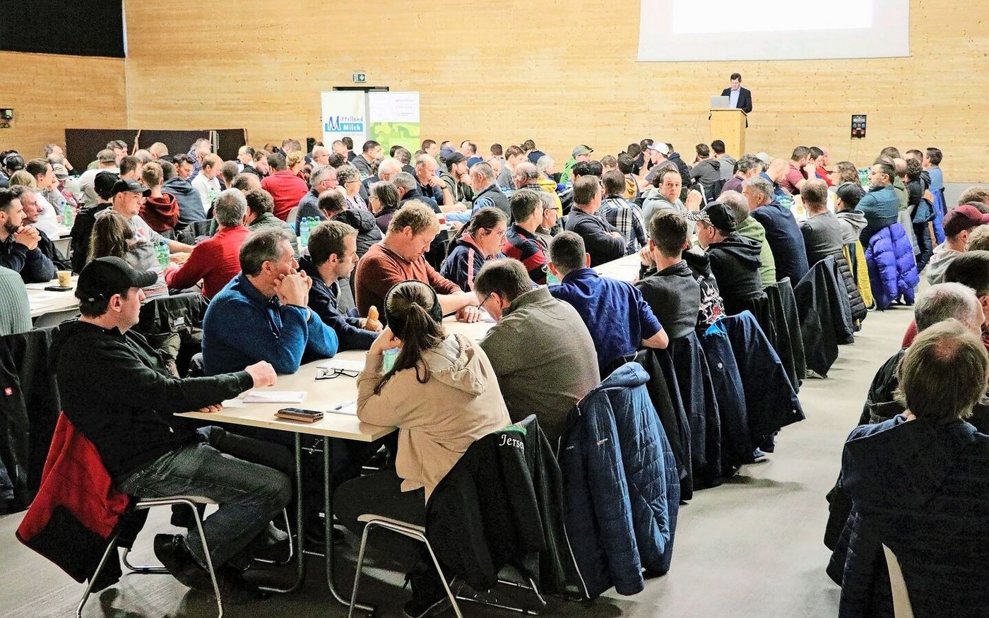 200 Personen bildeten sich am Nordwestschweizer Milchtag weiter. Die Referate gaben zu denken und zu diskutieren.
