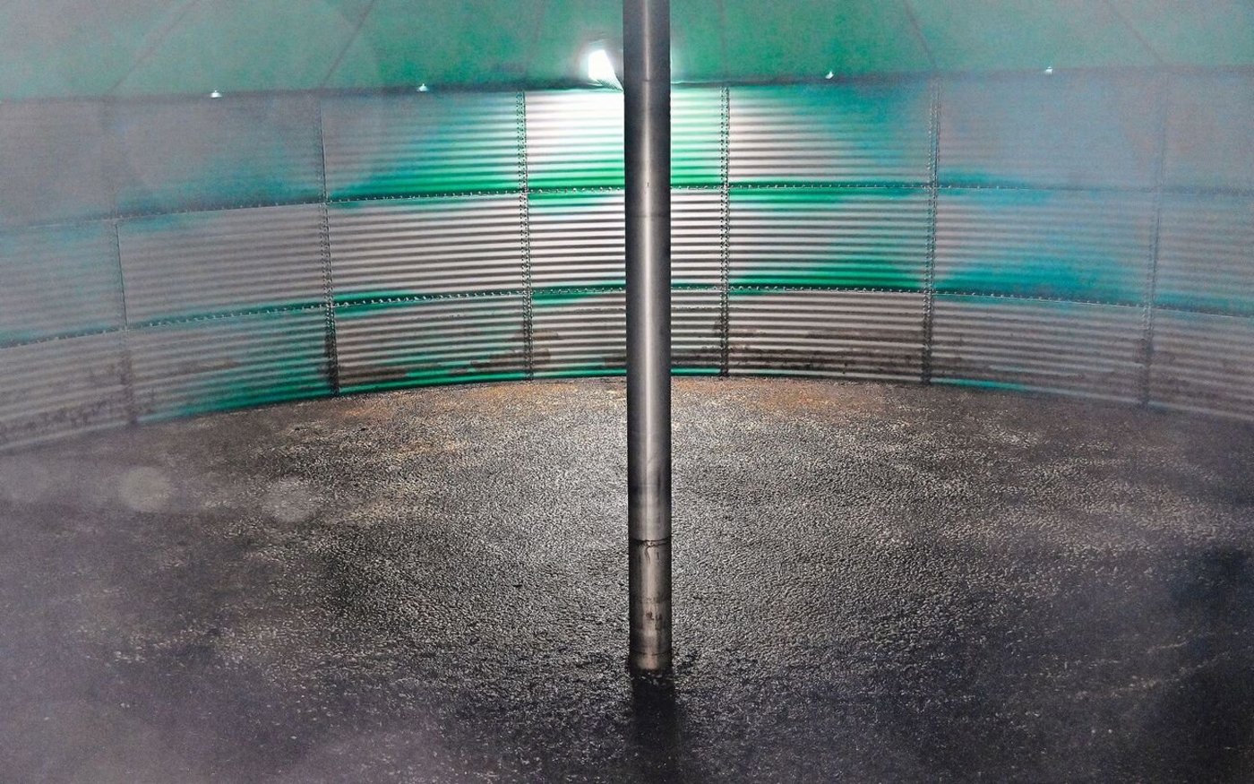 Mit einem Güllezusatz können die Fliessfähigkeit oder Nährstoffspeicherung der Gülle verbessert werden. Auch die Ammoniakemissionen können dadurch verringert werden.