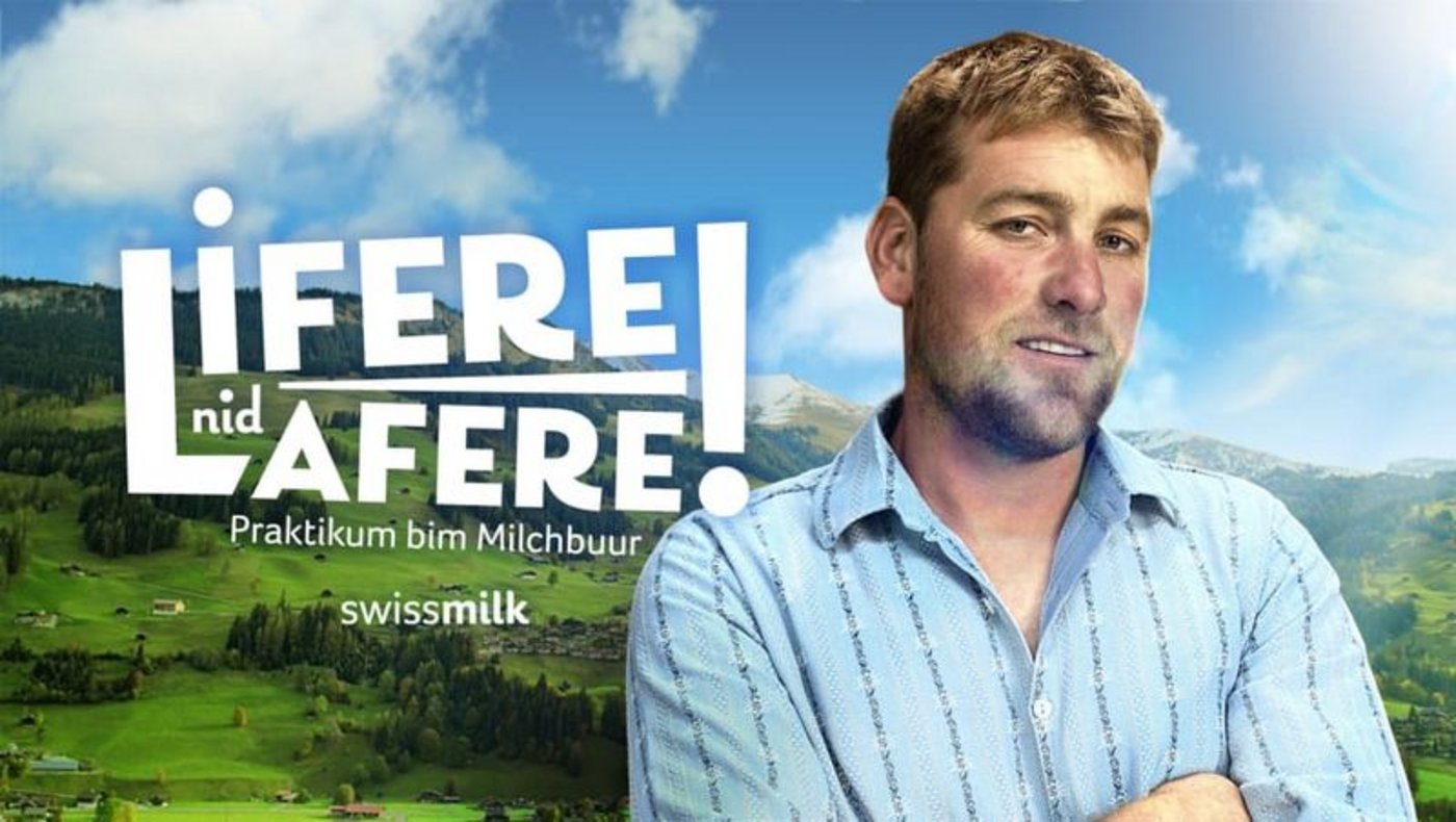 Ganz nach dem Motto «Lifere nid lafere» sollen Stadtmenschen zeigen, wie gut sie auf dem Hof anpacken können. (Bild Swissmilk)