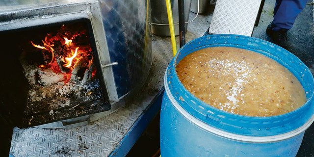 Mit dem Verkauf im eigenen Betrieb gewonnener Erzeugnisse ist die Landwirtschaft von der Steuer ausgenommen. (Bild Ruben Sprich)