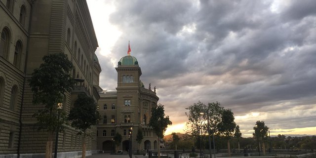 Mit Beiträgen für bauliche Massnahmen will der Bundesrat die Ammoniakemissionen verringern. (Bild jsc)