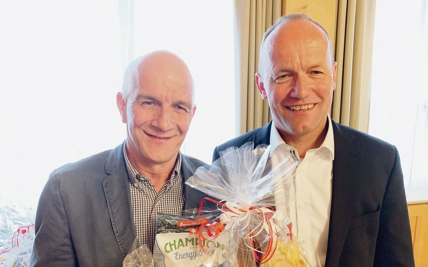 Das neue Ehrenmitglied Sepp Murer (links) mit dem ZBB-Präsidenten Jakob Lütolf. 