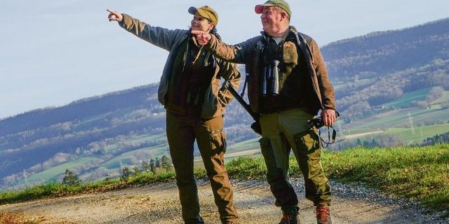 Ariane Hitzmit Jagdgötti Christian Müller.