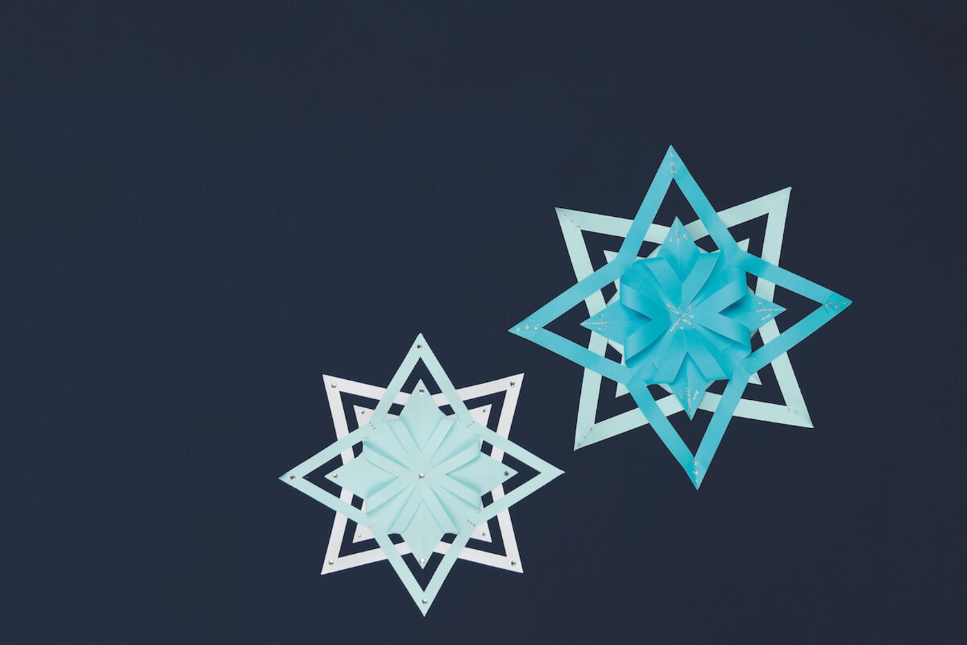 Advent: Scherenschnitt-Sterne zum Selbermachen. (Foto: Miriam Kolmann)