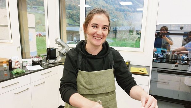 Lynn Schmitter kennt Lynn Schmitter kennt sich mit Innenarchitektur aus und eignet sich an der Bäuerinnenschule ganzheitliches Wissen an.