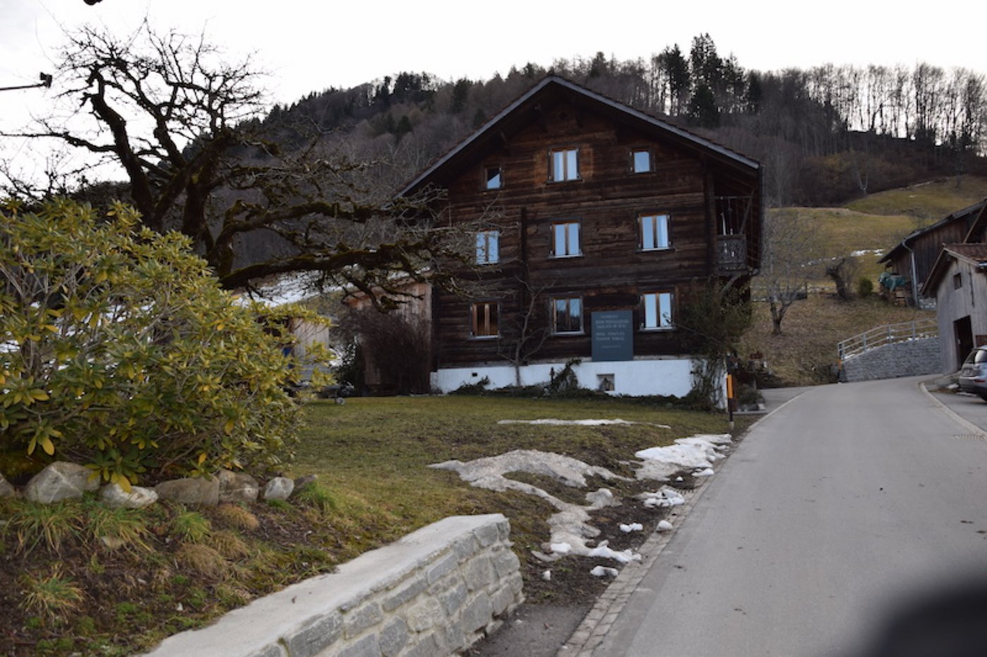 Das Haus hat die Bäuerin zusammen mit ihrem Mann umgebaut.