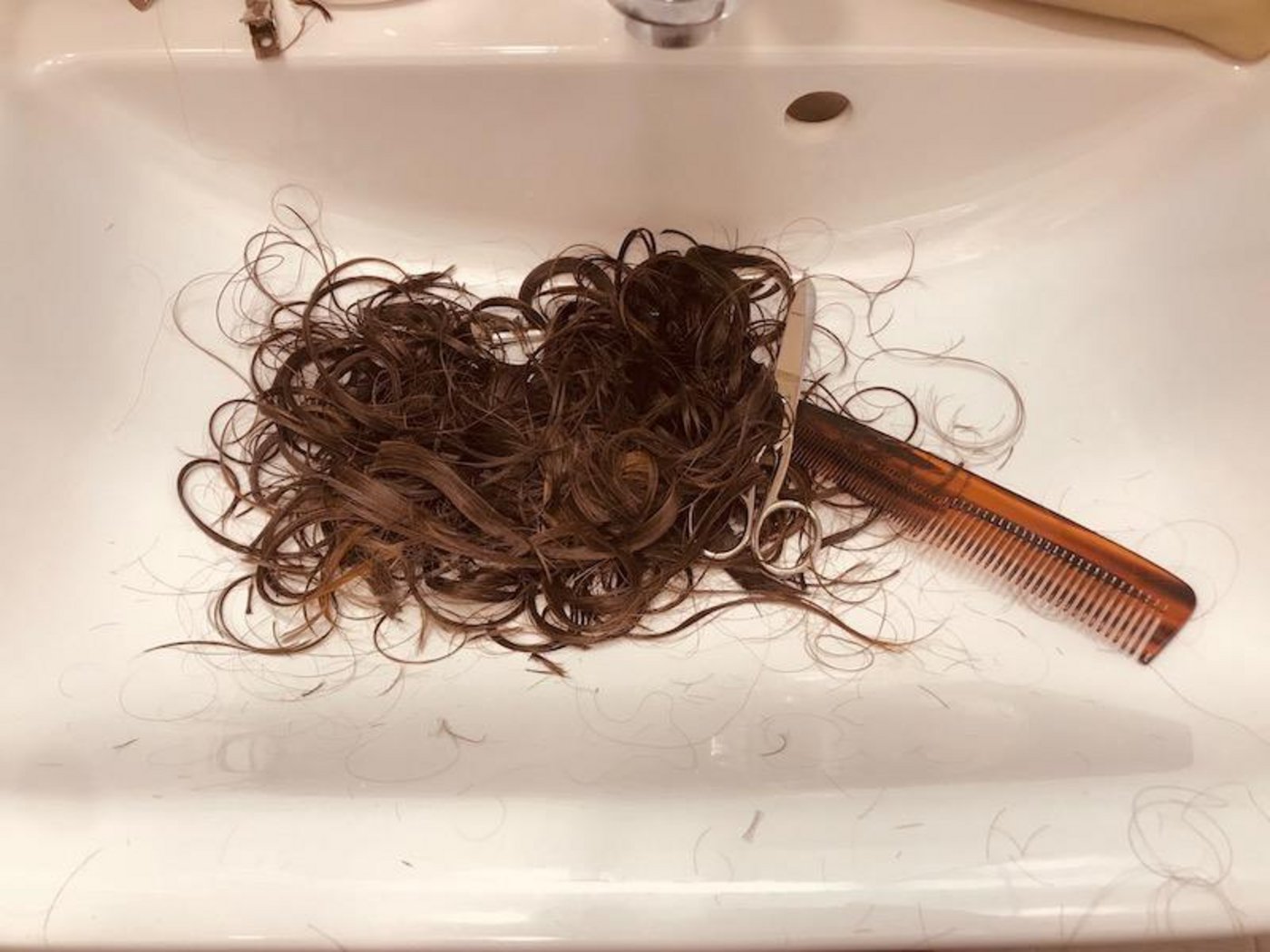 Zurzeit ist selber Haare schneiden angesagt. (Bild zVg)