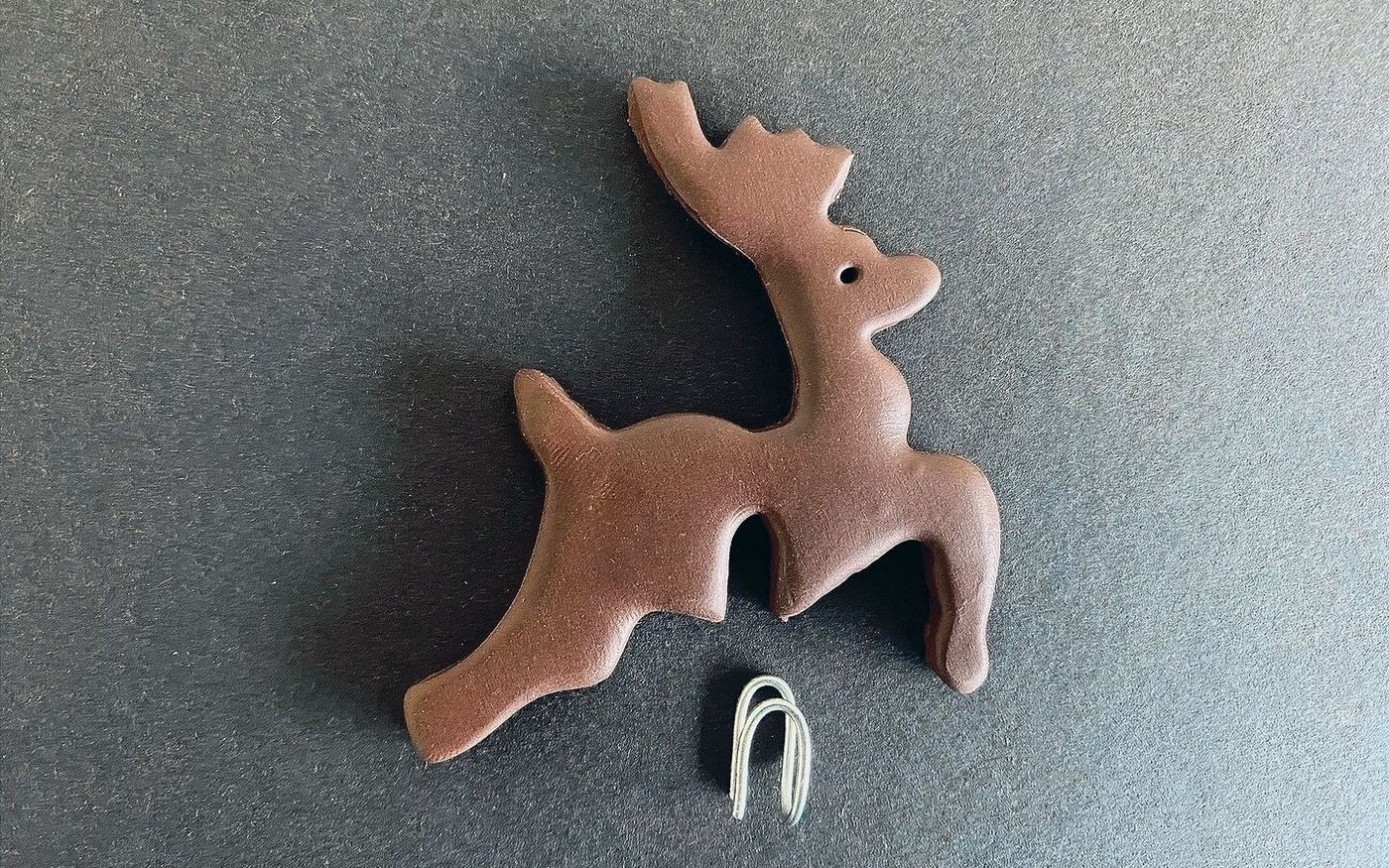 Hält sich über Jahre: Aufsteckhirsch aus Fimo.