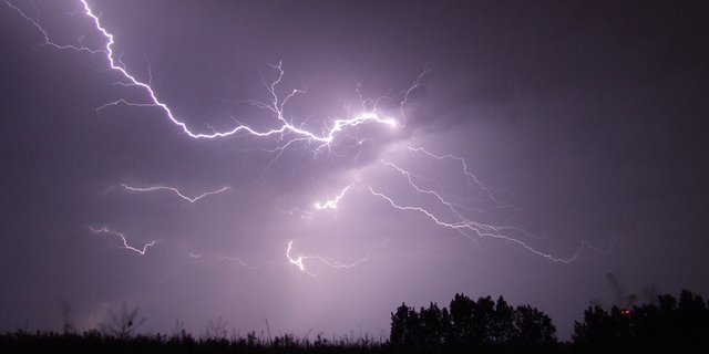 Heftige Gewitter gab es am Samstag vor allem in der Westschweiz. (Bild zVg)