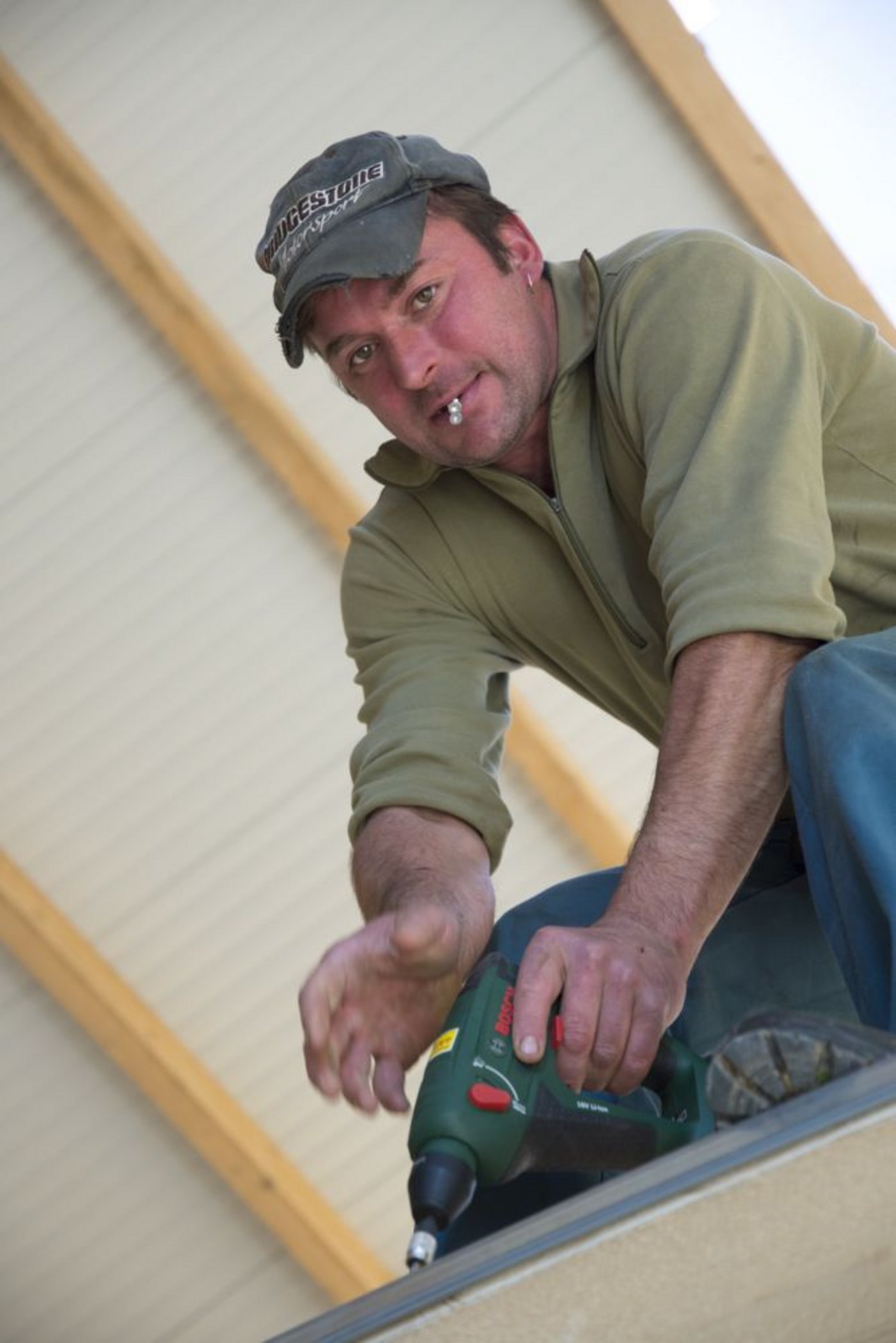 Roman Huber hat beim Bau jeden Tag selbst mitangepackt – genauso wie der Rest der Familie.