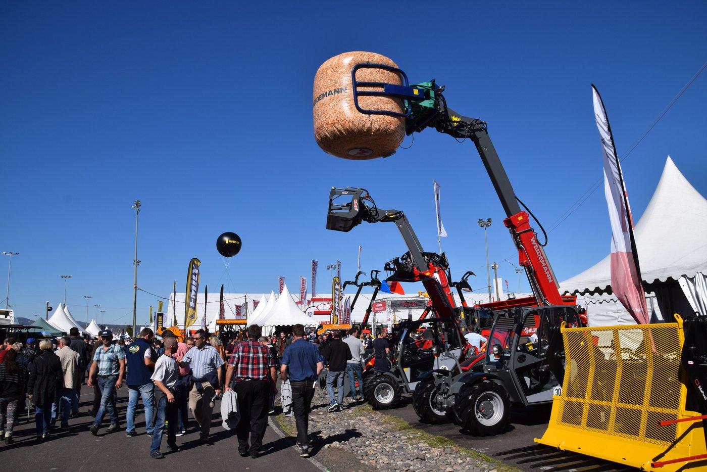 Auf einer Ausstellungsfläche von 180 000m2 läuft man sich die Füsse wund.