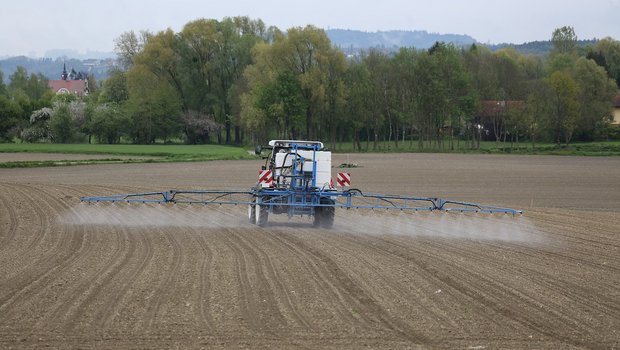 Initianten lancieren Kampagne für Pestizidverbots-Initiative Am 13. Juni wird sowohl über die Pestizidverbots- als auch die Trinkwasser-Initiative abgestimmt. (Bild Pixabay)