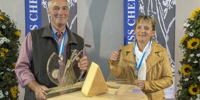 Haben Gold geholt: Maurice und Germain Treboux von der Käserei "Le Bassine" in St-George VD. (Marcel Bieri/Fromarte)