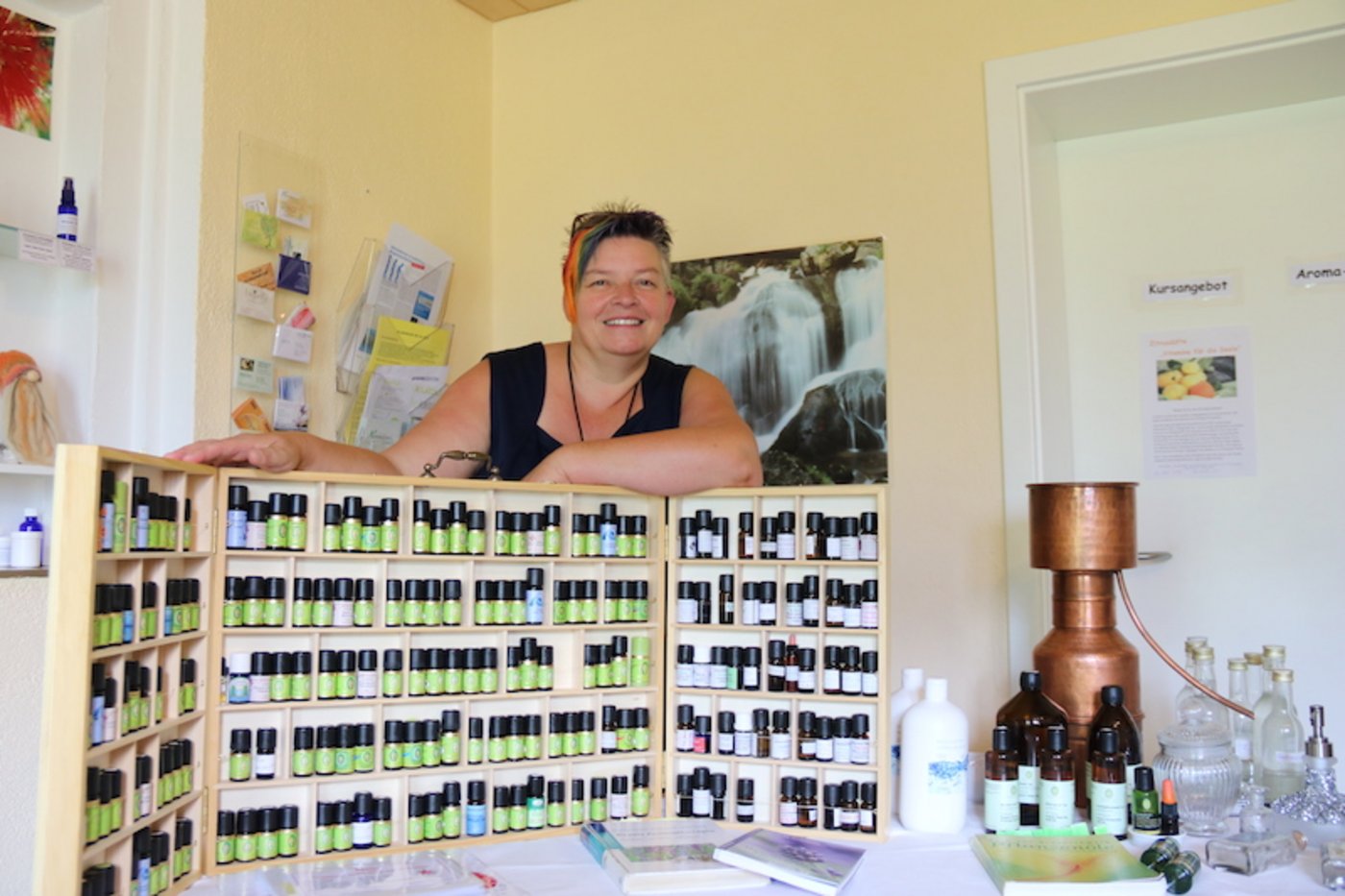 Wer die Wahl hat, hat die Qual. Die unzähligen ätherischen Öle sind aus kontrolliert biologischem Anbau. 