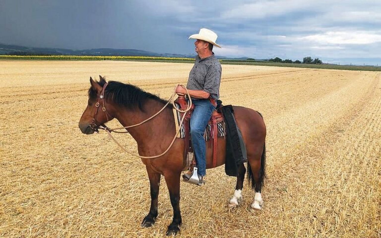 Er sei kein Reitlehrer, nur ein begeisterter Landwirt, der Pferde hält und sie trainiert, so Adrian Herren aus Mauss BE.