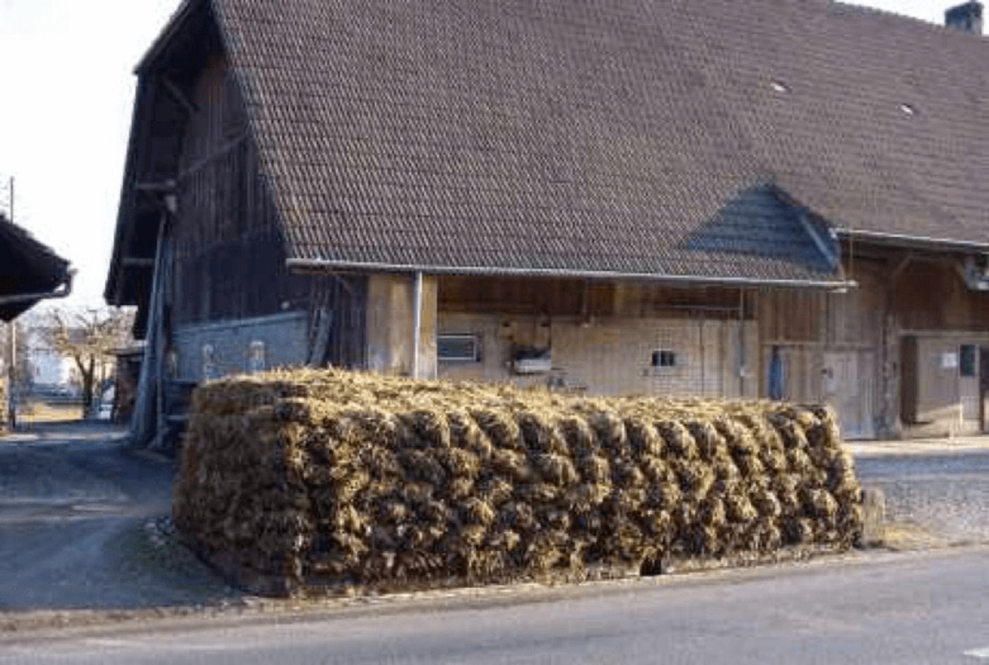 Derart kunstvolle Misthaufen zierten früher stolze Bauernhäuser, so Barbara Roggwiller. (Bild zVg)