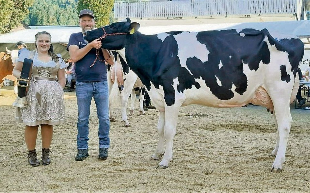 Crushabull-Tochter Constanza de Hautmont-Hill von der WTS-Genetics, Menznau, setzte sich bei den Holsteinkühen durch.