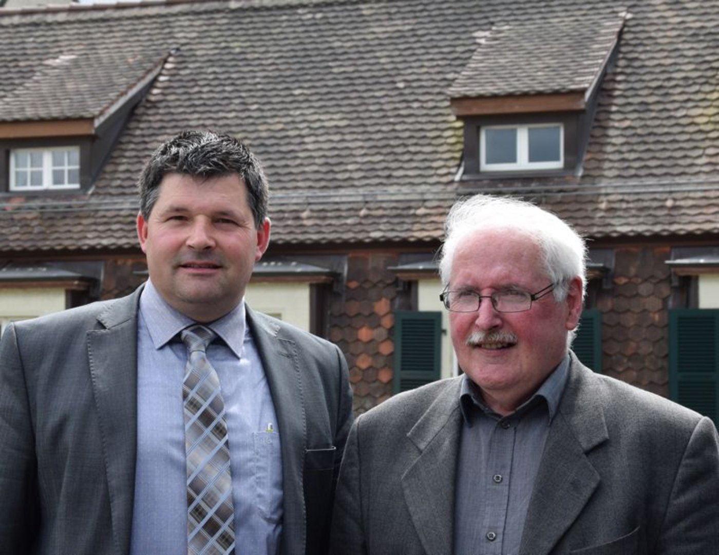 Der neue SALS-Schweiz-Präsident Hans Jörg Rüegsegger (links) mit seinem Vorgänger Walter Willener. (Bild jw)