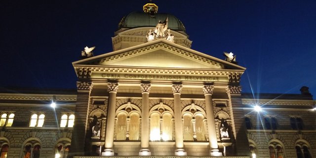  Die Wahlen sind vorbei, wer künftig unter der Kuppel des Bundeshauses politisieren darf, ist bekannt. Jetzt ziehen die Parteien einen Rück- und Ausblick. (Bild ji)