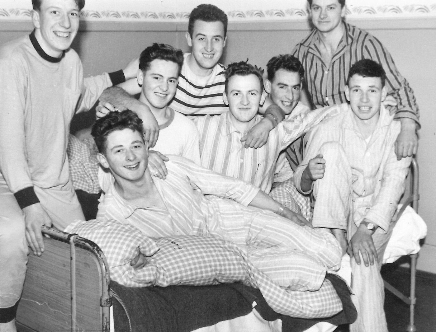 Fritz Wälchli besuchte auch die Landwirtschaftsschule am Waldhof (Vierter von rechts). Damals funktionierte diese noch wie ein Internat und man schlief auch dort.