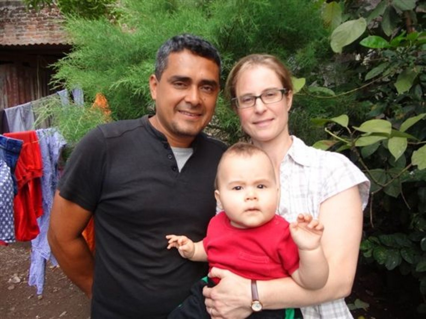 Die Kleinfamilie, bestehend aus Jaime, Mirka und Dario, startet in Nicaragua ein neues Leben. (Bild: Mirka Lötscher)