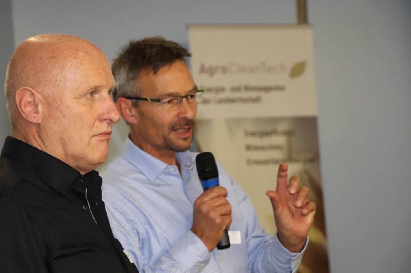 Bio-Suisse-Präsident Urs Brändli (r.) plädierte für mehr Zusammenarbeit bei Klimaschutzmassnahmen, Fritz Rothen von IP Suisse will mit einem Punktesystem 10 Prozent der Treibhausgase einsparen. 