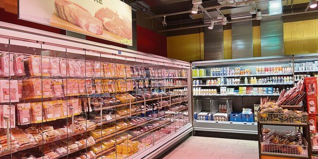 Der Detailhandel (hier eine Migros-Filiale) generiert grosse Umsätze mit tierischen Produkten aus der Schweizer Landwirtschaft, so richtig ins Zeug werfen gegen die MTI will er sich aber nicht.