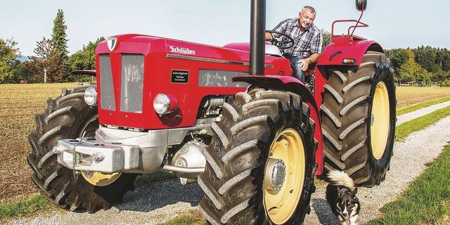 Andreas Eggimann aus Vielbringen bei Worb auf seinem Schlüter 1250 S mit Baujahr 1969.